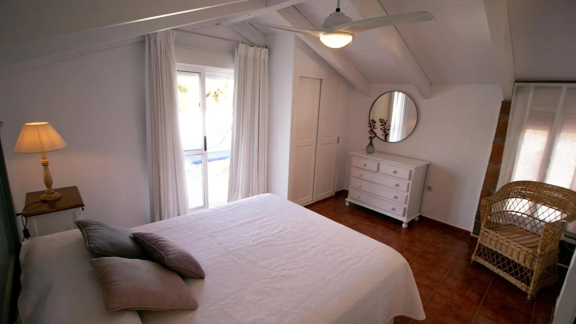 Casas Isabel Guest House Zahora 0*,
