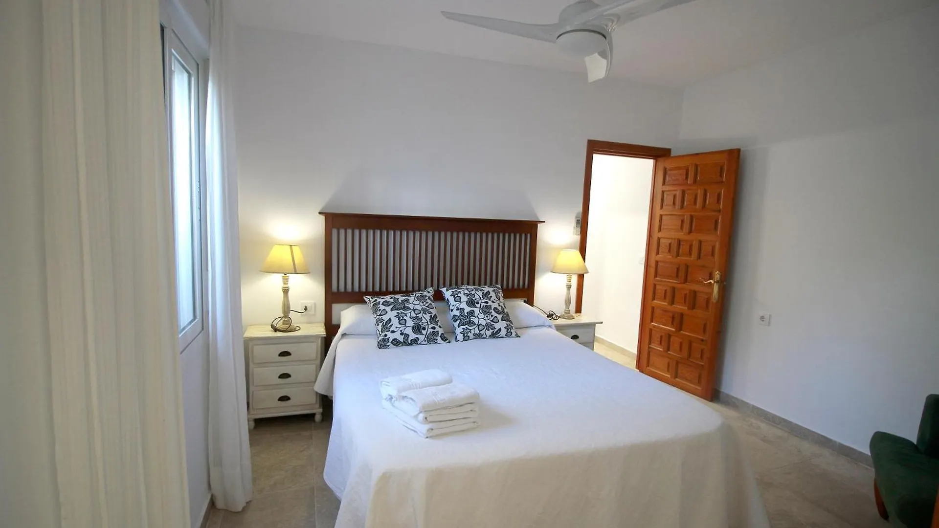 Hostal Casas Isabel Zahora
