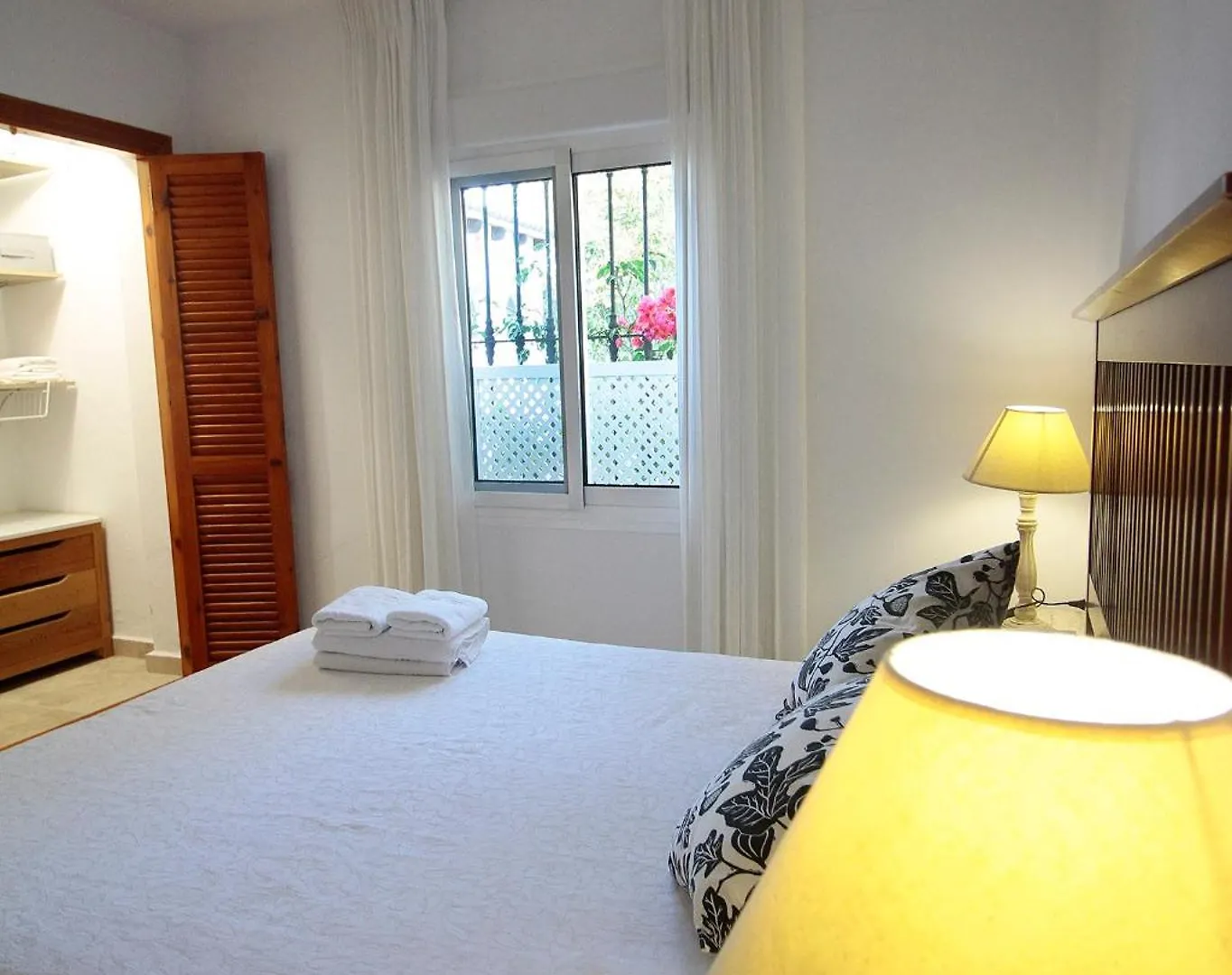 Casas Isabel Guest House Zahora